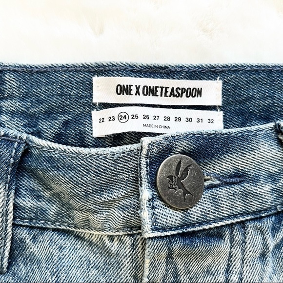 ONE X ONE TEASPOON BUTTON FLY SHORTS SIZE 24 Festival Rodeo Trendy High Rise - Picture 4 of 8